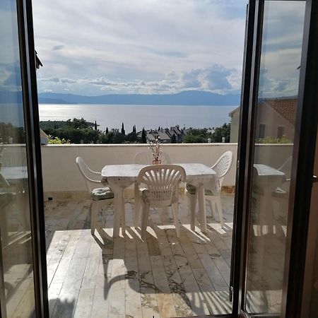 Apartment Domijan By El-Pi Tours Нивице Экстерьер фото